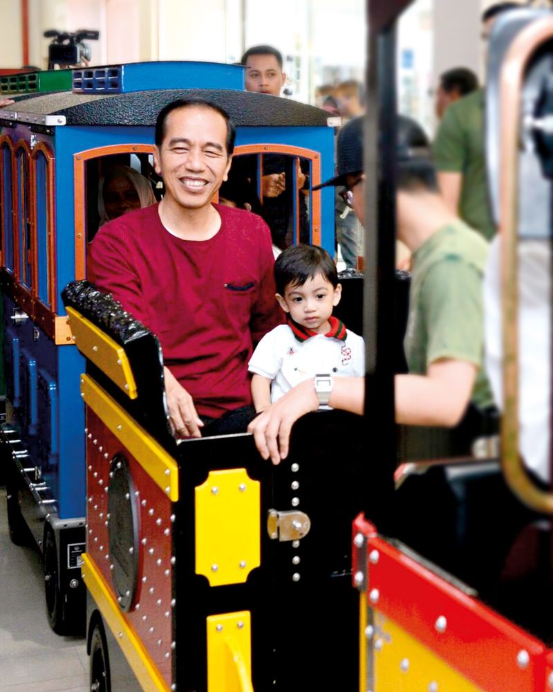 "印尼奥巴马"佐科曾是摇滚叛逆少年,小儿子交华裔女友