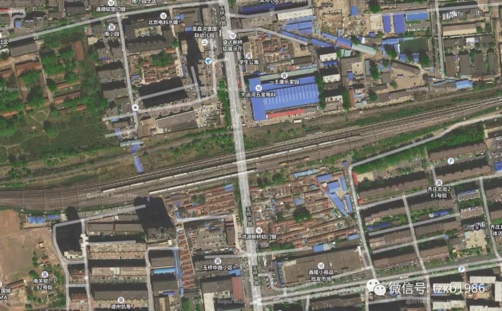 项目位于玉桥中路和京秦铁路周边的南关村区域.