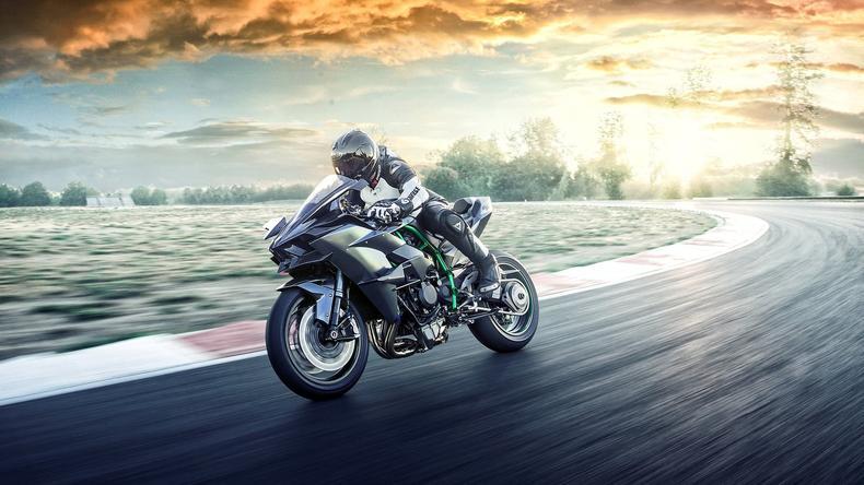 想买川崎h2r摩托车,在上下班的时候骑,你有哪些建议?