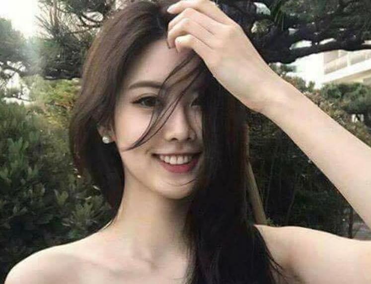 一张美女照片在网络走红,亮出身份证后,网友纷纷不淡定