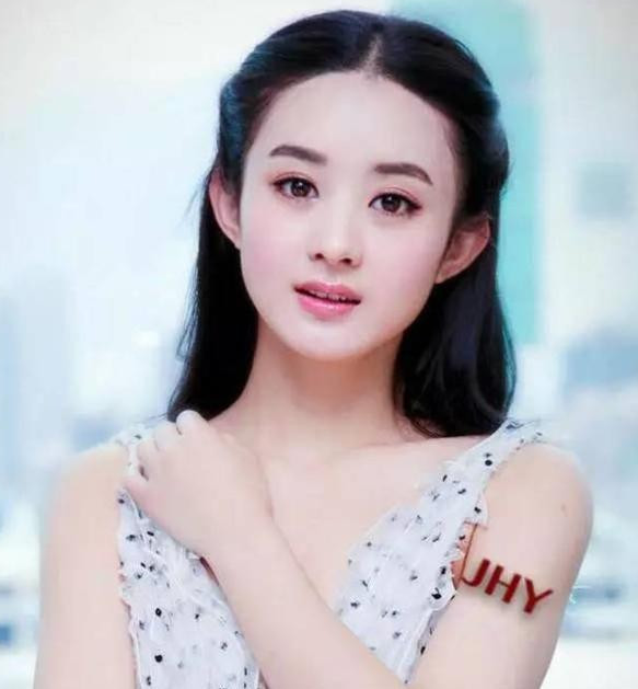 赵丽颖三阶段不同脸型,有说她整过容,有说她是天然美