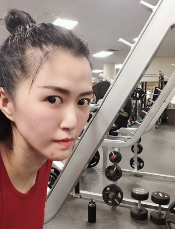 谭维维,健身房,腹肌,马甲线,减肥