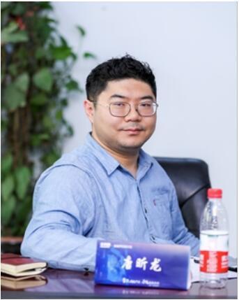 图为:清华大学五道口金融学院唐昕龙
