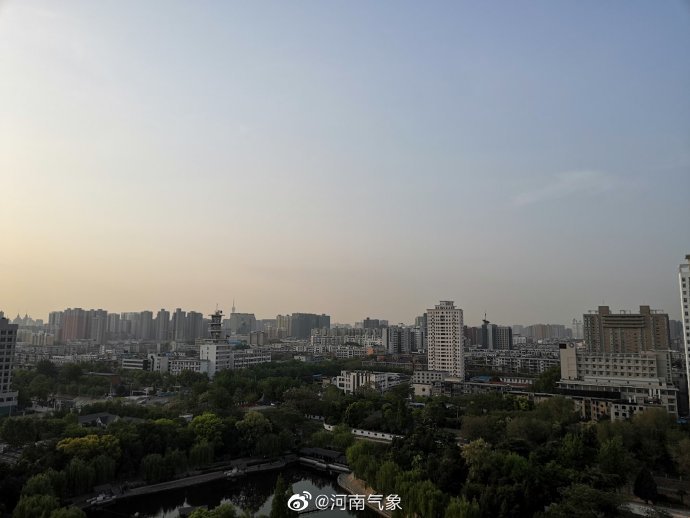 具体天气预报:   今天白天到夜里,全省多云到阴天,大部分地区有小雨