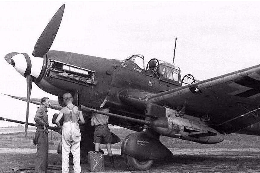 德国纳粹会飞的大炮:ju87斯图卡式俯冲轰炸机