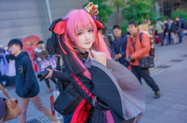 机动战队斯洛卡伊cosplay,异瞳小姐姐,可爱迷人!
