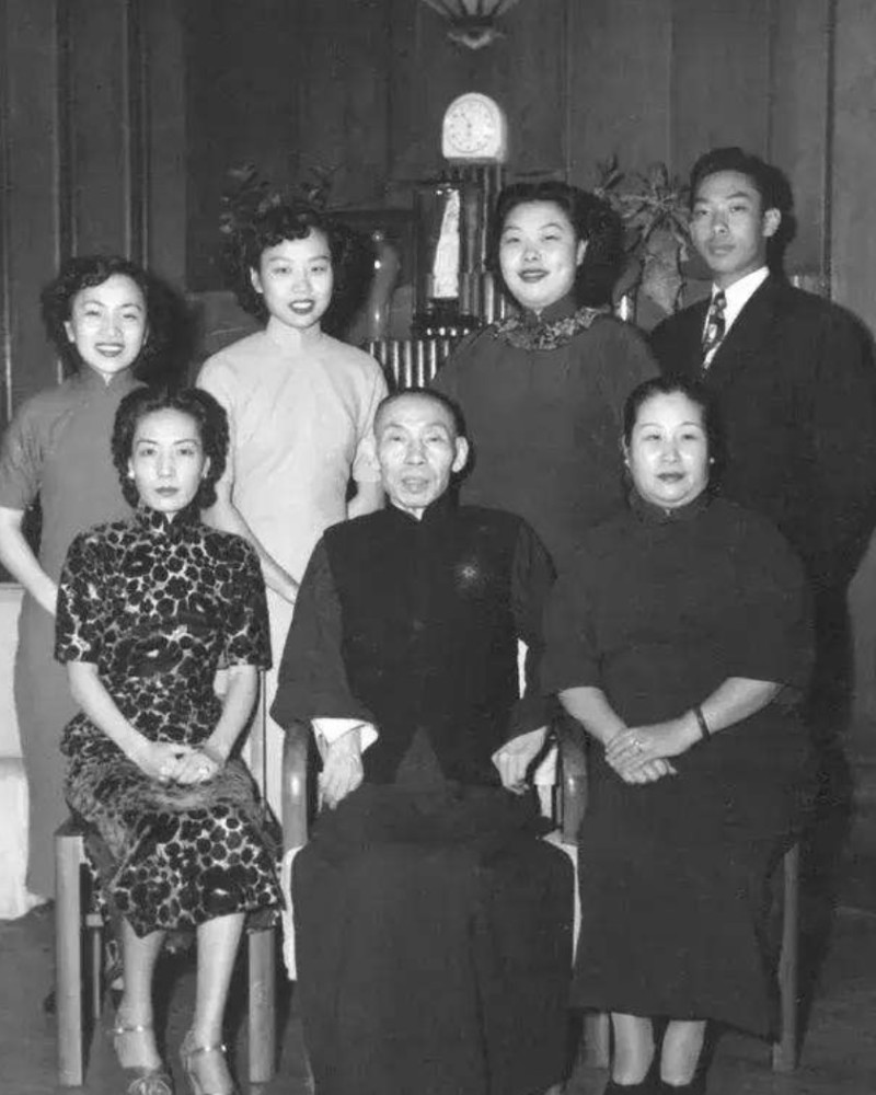 杜月笙死后两女儿各选道路,一个远赴约旦开饭店,一个致力于京剧