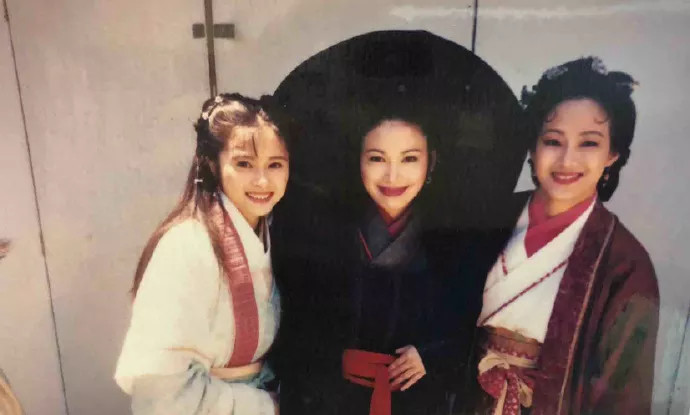 何美钿,港星,钟灵,严格,自拍