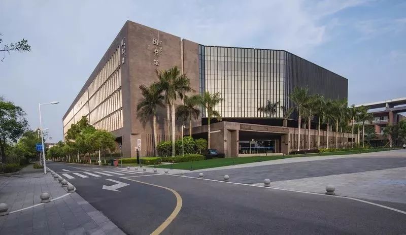 厦门工学院 厦门工学院图书馆建筑面积约3.