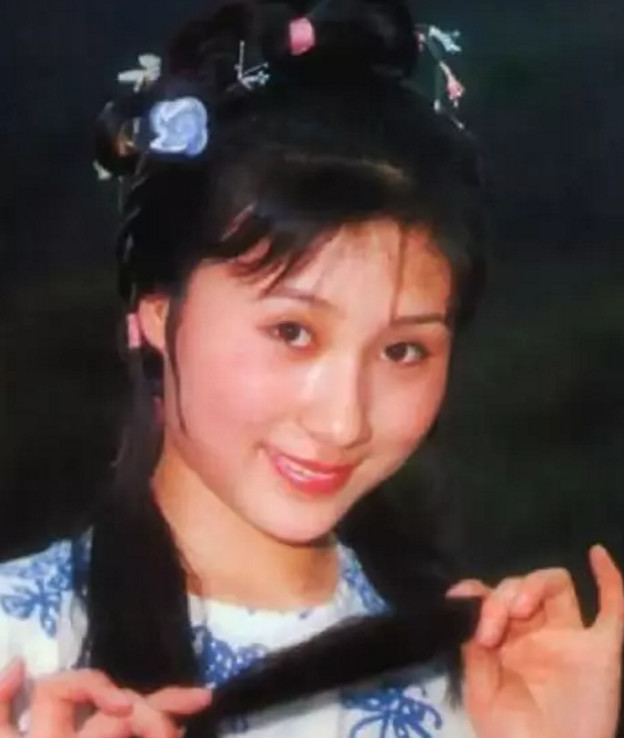李连杰"初恋情人",开公司成过亿富婆,55岁至今单身!