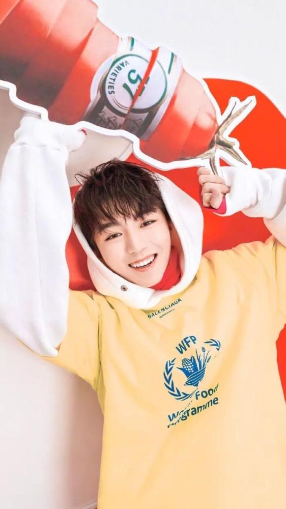 王俊凯·精美壁纸:从男孩变成男神,小可爱颜值依然坚挺!