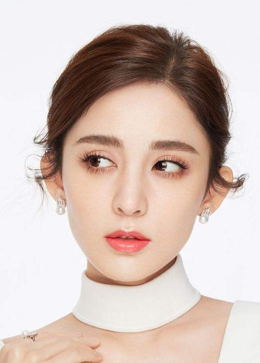 女明星颜值不稳定,古力娜扎变香肠嘴,沈月变路人脸?