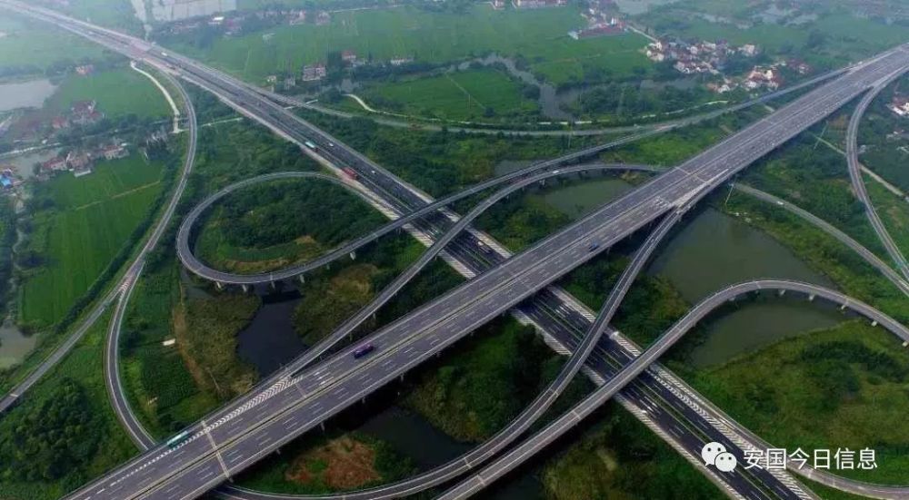 保衡高速公路是省厅规划的清苑至魏县高速公路的组成路段.