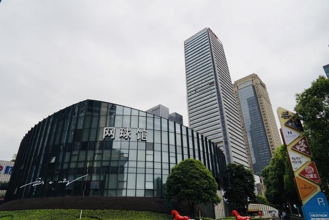 重庆最高大上的CBD,上海游客:这不就是
