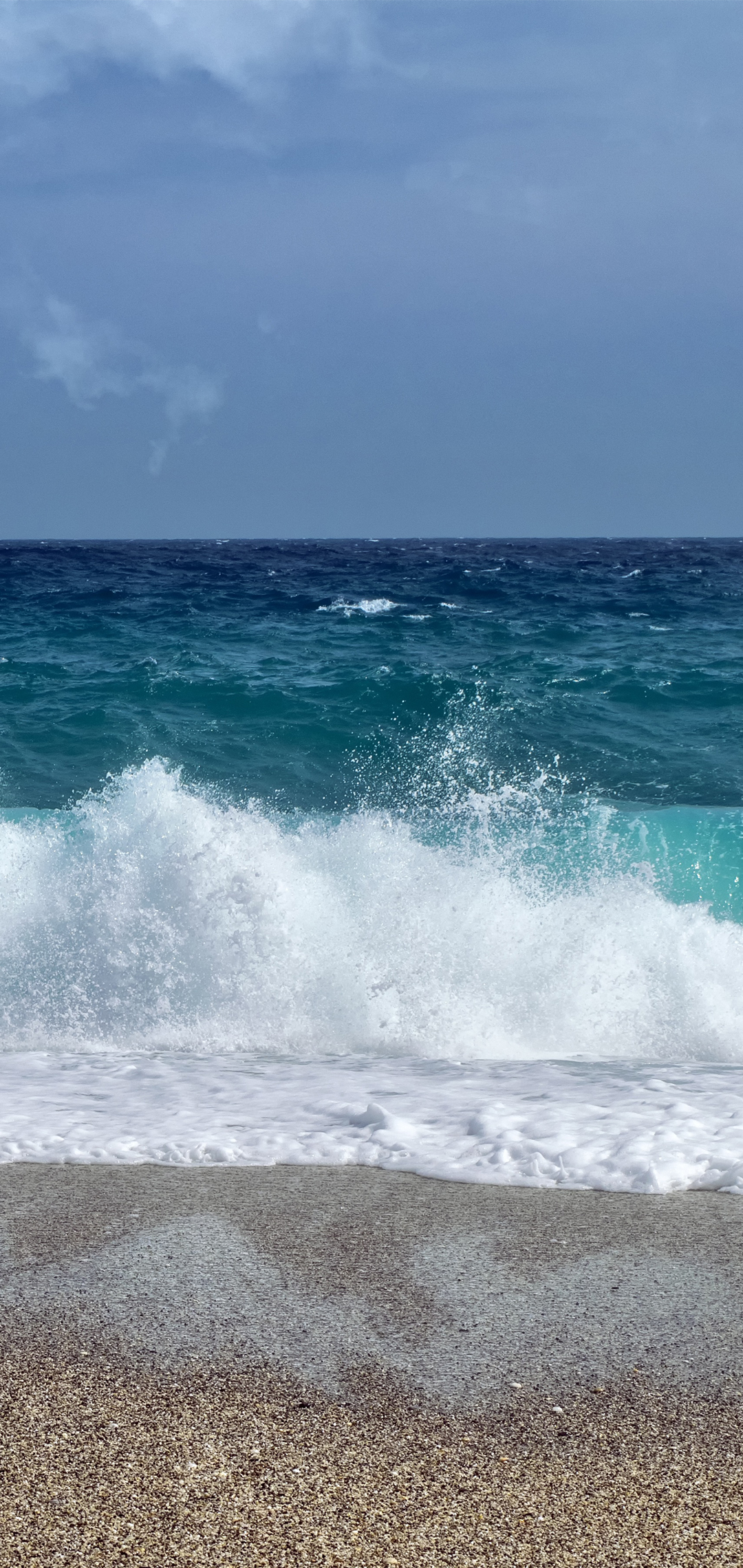 碧海蓝天,清凉整个夏天,蓝蓝的海湾,无水印高清手机壁纸分享!