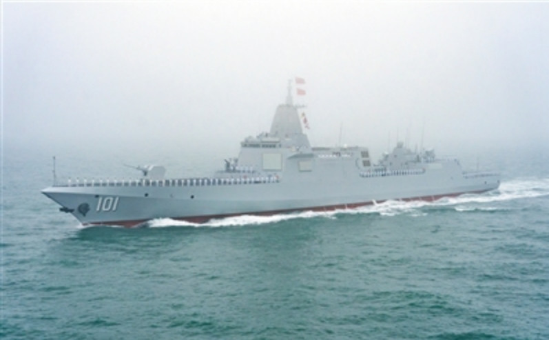 海军"南昌"舰  图片来源:新京报 万全/摄 海军齐齐哈尔舰即将正式服役