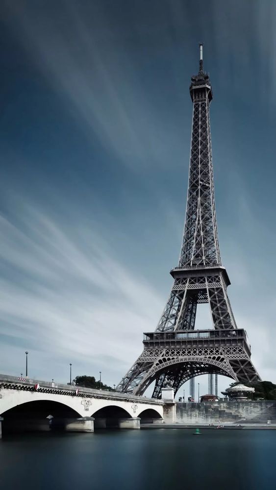 手机壁纸:浪漫的法国,美丽的埃菲尔铁塔.风景壁纸