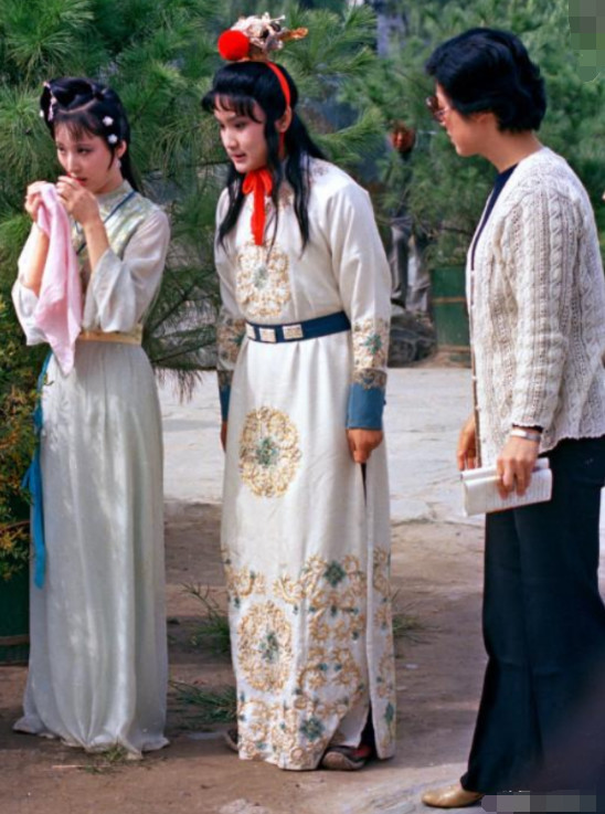 87版《红楼梦》拍摄花絮首曝光,看到林黛玉忧郁的神情