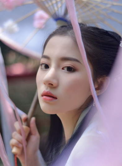 组图:湖南师范大学校花张蓝,气质百变少女感十足