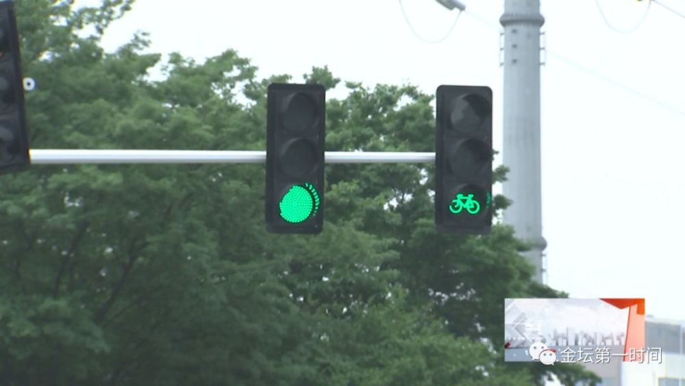 第一关注:环岛多次改造 为何安装红绿灯?