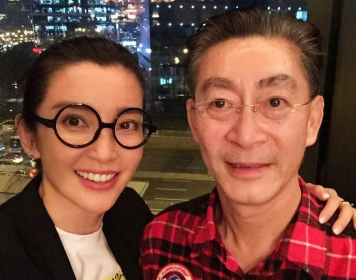 六小龄童女儿29岁依旧单身,看到她的长相后,网友:真是
