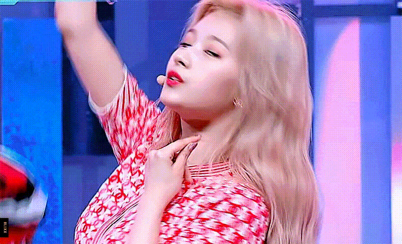 继人间芭比lisa后,韩国又一爱豆走红,可甜可盐圈粉不断