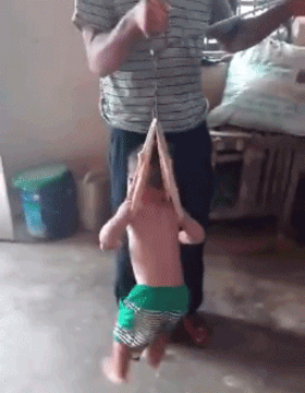 开心一刻:第一次去男友家,发现他爸是我班主任,他哥哥