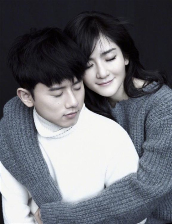 活宝夫妻上线,说错结婚时间张杰自备搓衣板,谢