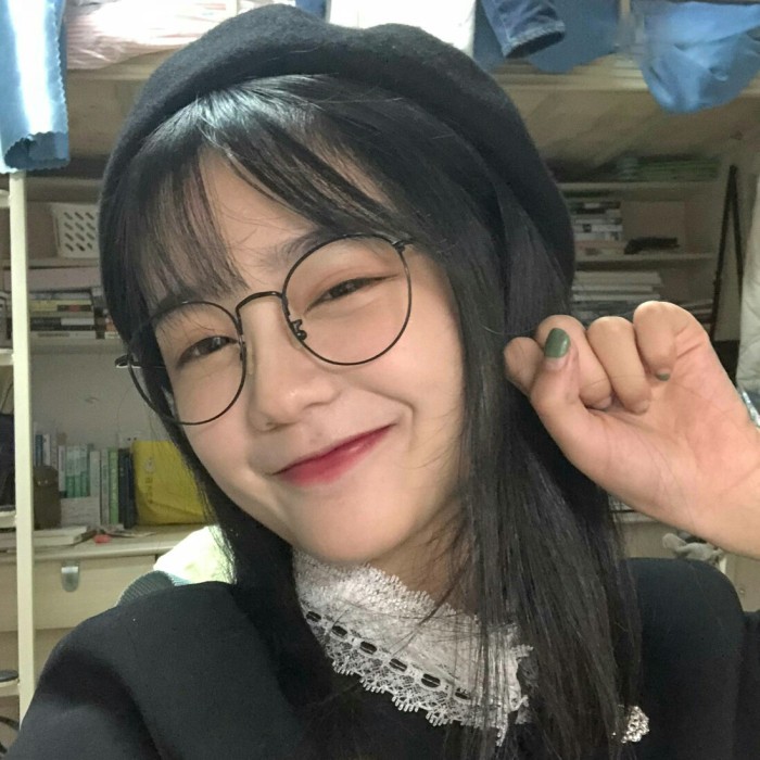 黏人女友必备甜美头像:热水治不了百病,情话过不了一生