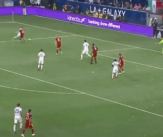 曼联主帅索尔斯克亚应该抛弃成见赶快抓住伊布送上门来的救命稻草