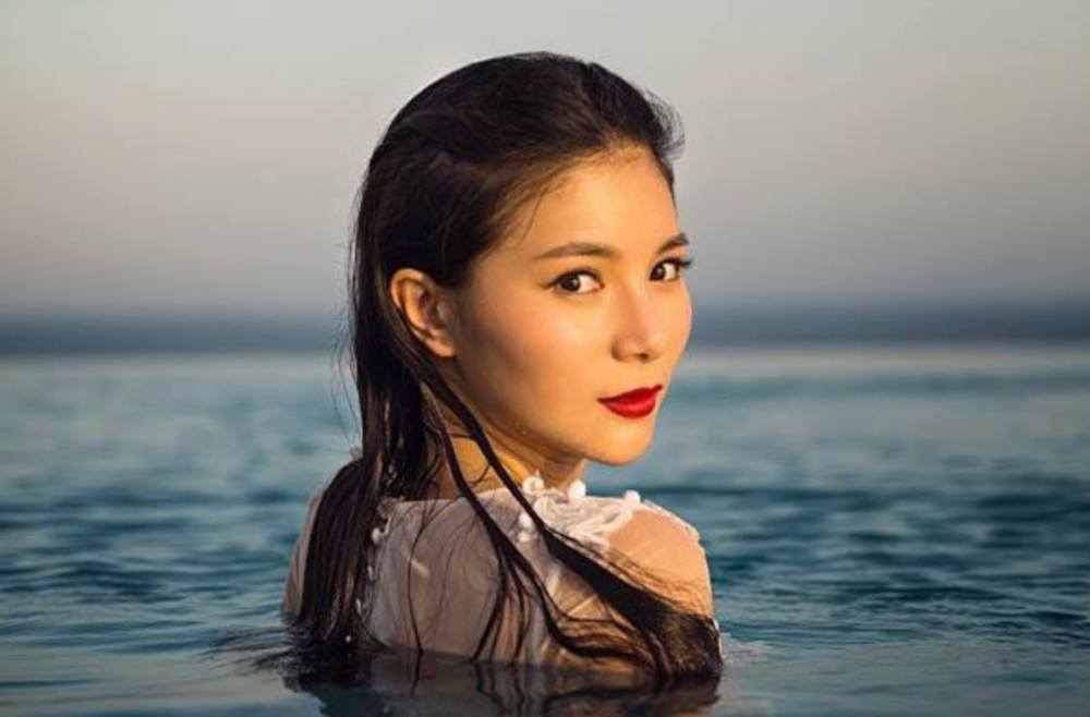"跳水女神"何姿身材有多好?泳装照曝光,网友:身材太好