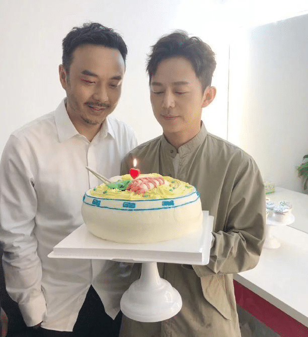 何炅生日与汪涵同框,杨乐乐发文逗乐众人,海涛