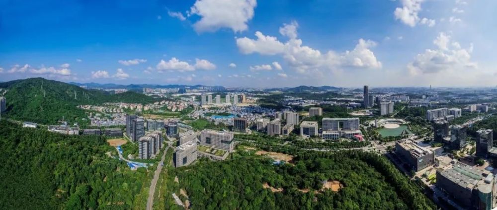 规划为广州第二cbd区域,同时还将重点打造 科学城,中新知识城,黄埔港