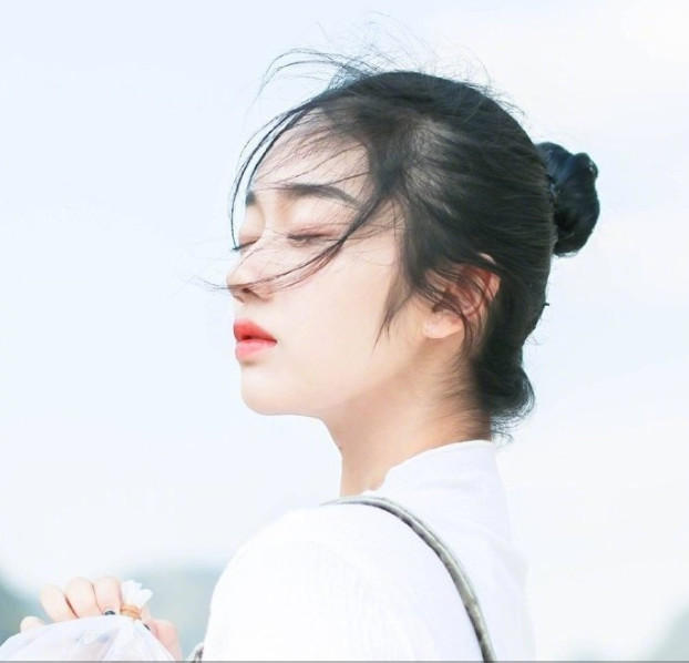 心理学:男生若对你动真情,会不经意的给你发这几条消息,准哭了