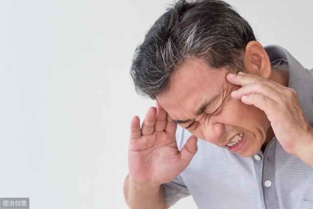 门诊,60岁张先生来看病,最近一直头昏昏沉沉,很是不舒服,张先生说自己