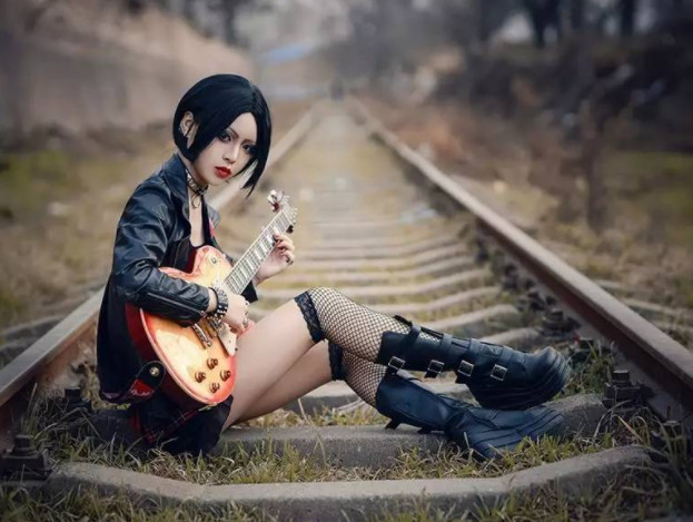 cos:黑暗少女大崎娜娜登场,出自nana漫画,真正人美歌甜