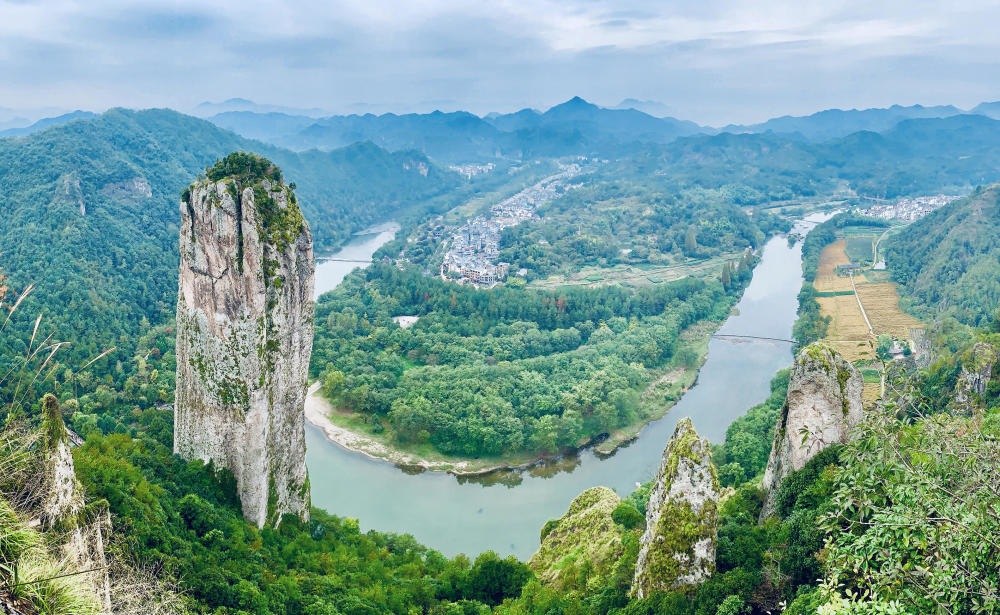 中国仙都"天下第一峰"众多影视剧前来取景 如今已成为