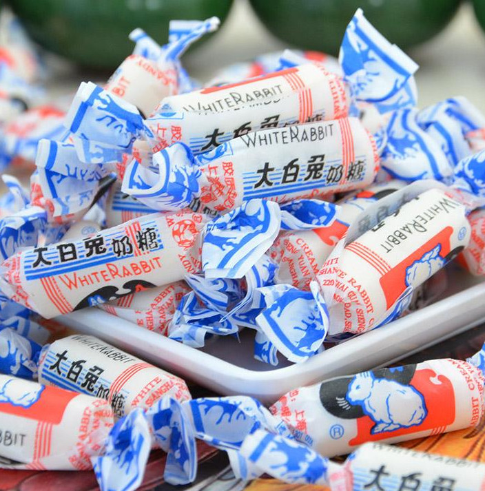大白兔奶糖里,那一层透明的"纸"能吃吗?看完你们就知道了