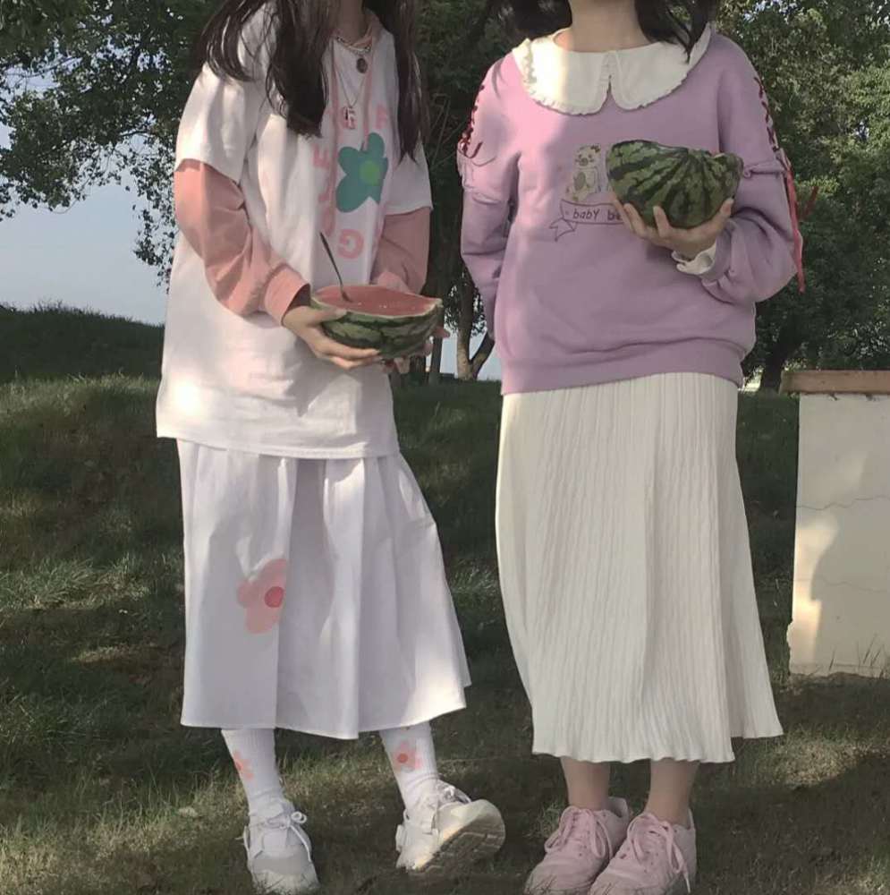 超火·零零后·闺蜜头像:愿得一知己,陪我花天酒地