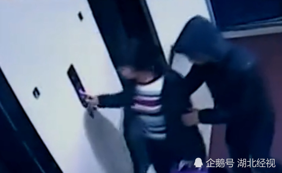 女子电梯内被挟持 默默忍受对方犯罪 不料事后男子竟又提出要求