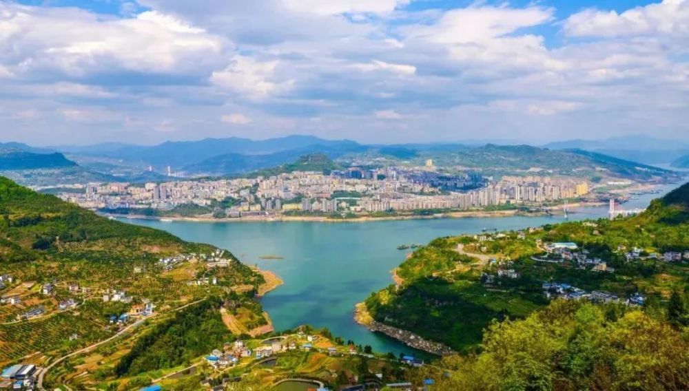 云阳即将启动实验中学体育场馆建设,还有城区停车场