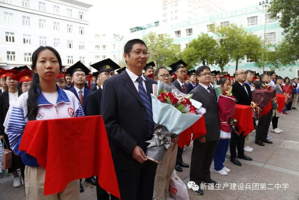 兵团二中团委举行2019届高三年级成人仪式