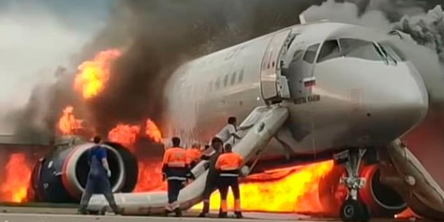 俄航空难,副机长曾奋力爬回飞机试图解救同伴