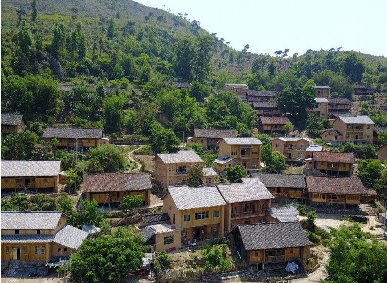 布依族板万布依寨,建筑风格独特 古韵悠悠