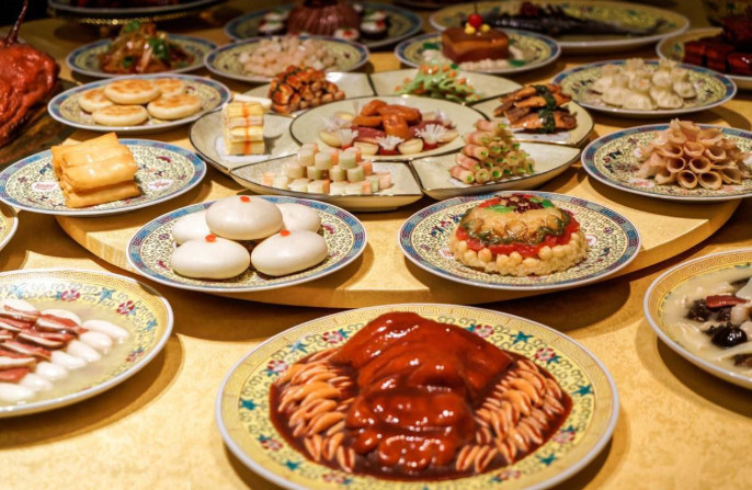 中国的八大菜系,川菜偏辣,粤菜偏淡,你喜欢哪种?
