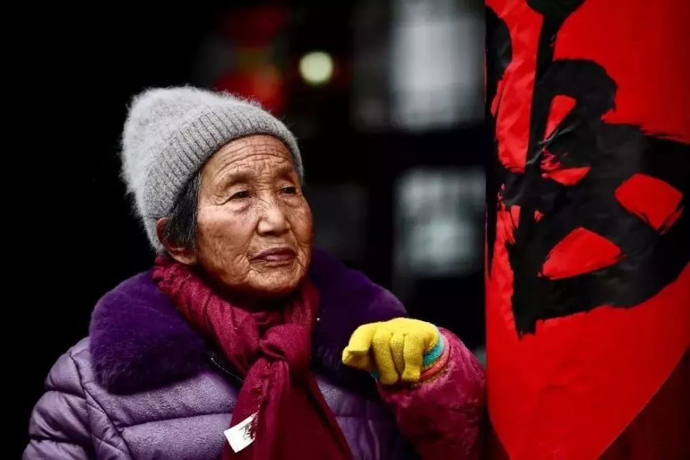 萱草,黄景仁,诗人,寒衣,母亲节