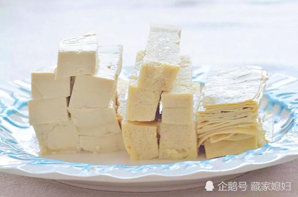 字如其名,凡是由豆类加工制作的食品都是豆制品,因此豆制品的种类很多
