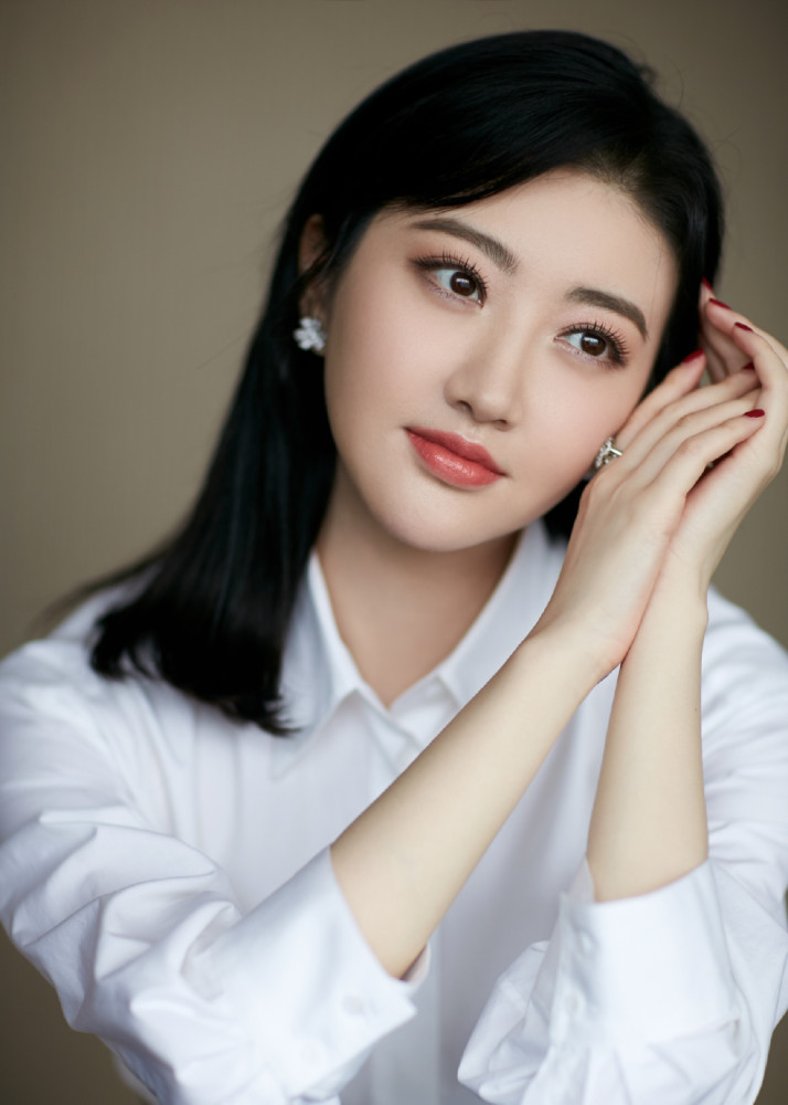 景甜精美壁纸:优雅的文艺女性