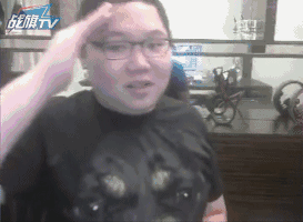 PDD发2万年终奖给煮饭阿姨 某网友的评论亮了