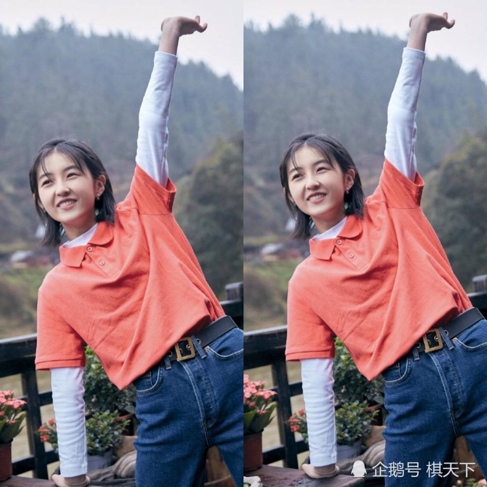 张子枫妹妹柔韧度超好还能一字马,看到她的"小鸟腿",我酸了!